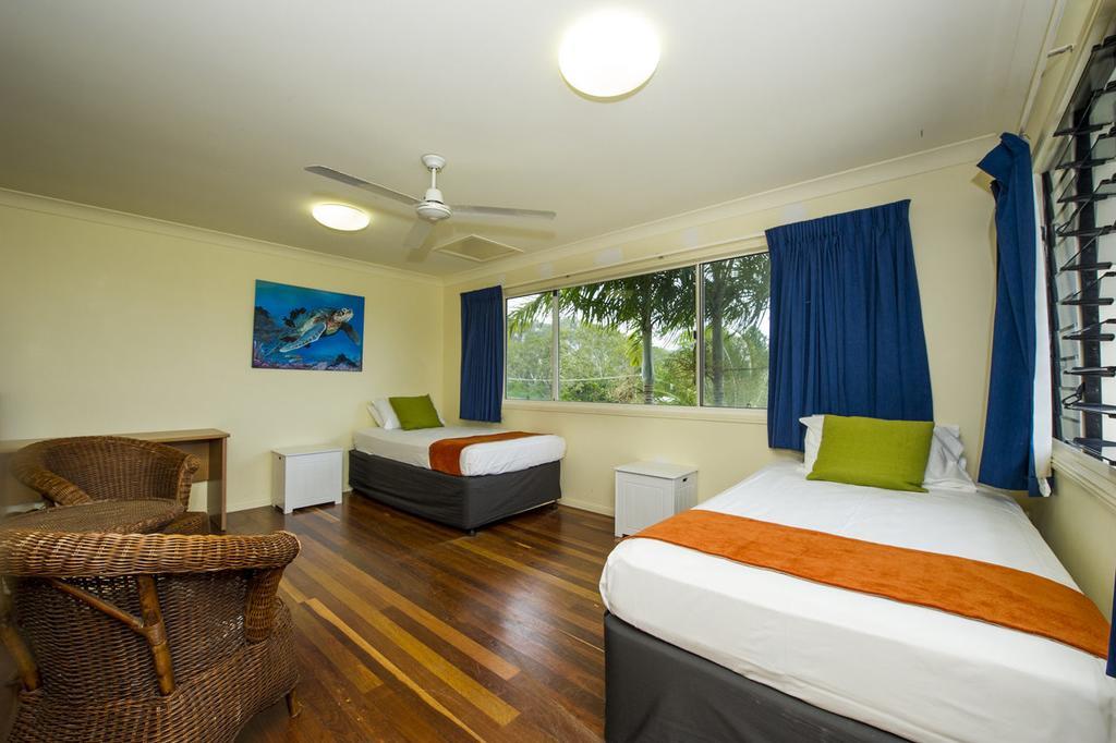 Вилла Manyana, 3 Opalia Court Nelly Bay Экстерьер фото